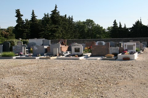 Le cimetière de Montségur-sur-Lauzon