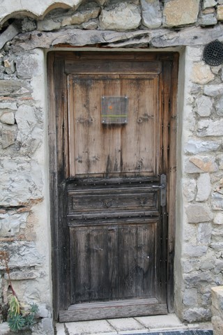 Très ancienne porte