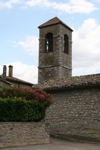 Clocher de l'église St-Pierre reconstruite au 17ème siècle
