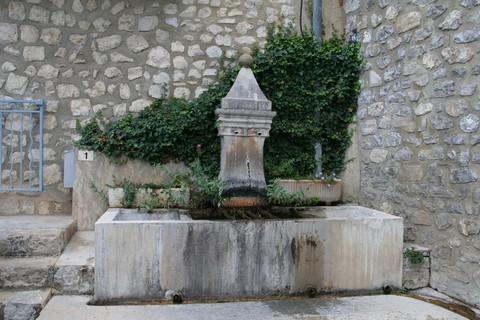 Ancienne fontaine