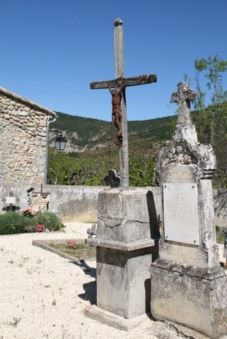 La croix de cimetière