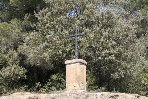 Belle croix en fonte