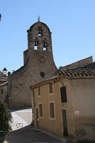 L'église Romane Saint-Michel restaurée au XVIIe s.