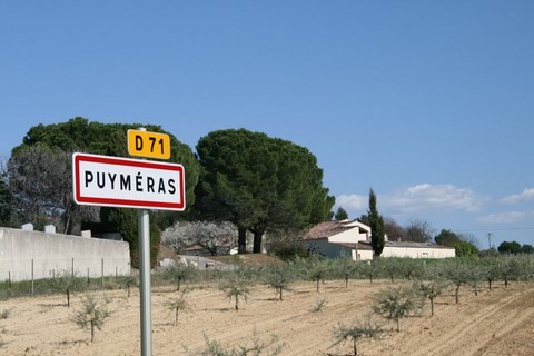Bienvenue à Puyméras en Vaucluse, à la limite de la Drôme Provençale