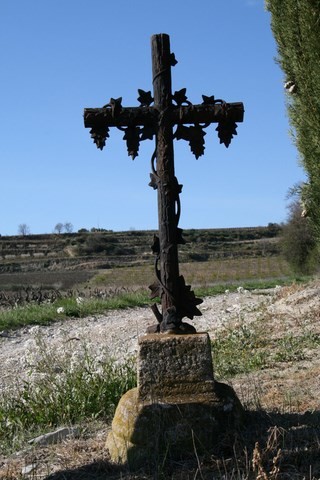 Et cette dernière croix située au croisement des chemins de Piégon et St Georges