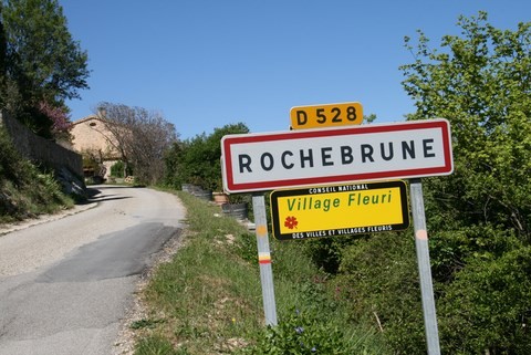 Plaque entrée village Rochebrune