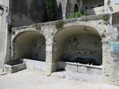 Fontaine-lavoir de la Placette