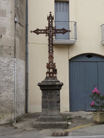 Une des nombreuses croix, il en existe une quarantaine sur la commune
