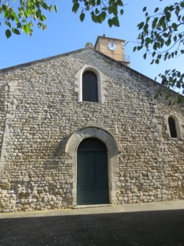 Les murs de l'église étaient de 1,80 m d'épaisseur, ils étaient conçus comme abri en cas d'invasion