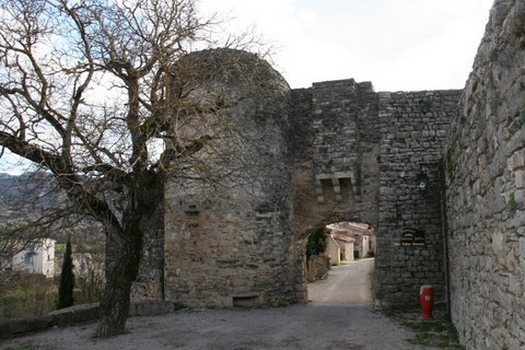 Ancienne porte d'entrée du village médiéval