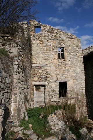 Ruines vues de la chapelle