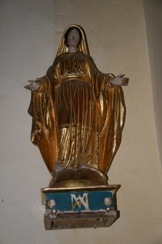 Statue de la Vierge à droite