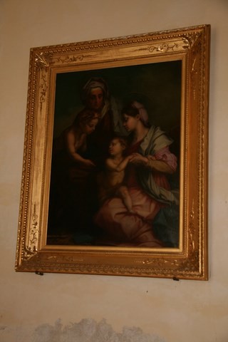 A gauche, tableau de la Sainte Vieerge et Sainte Anne