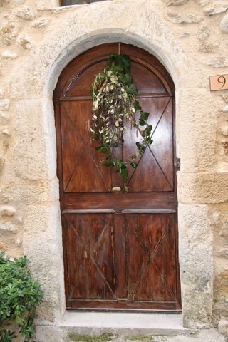 Une autre porte ancienne à Mirabel-aux-Baronnies