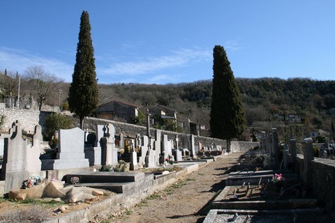 Une autre partie du cimetière